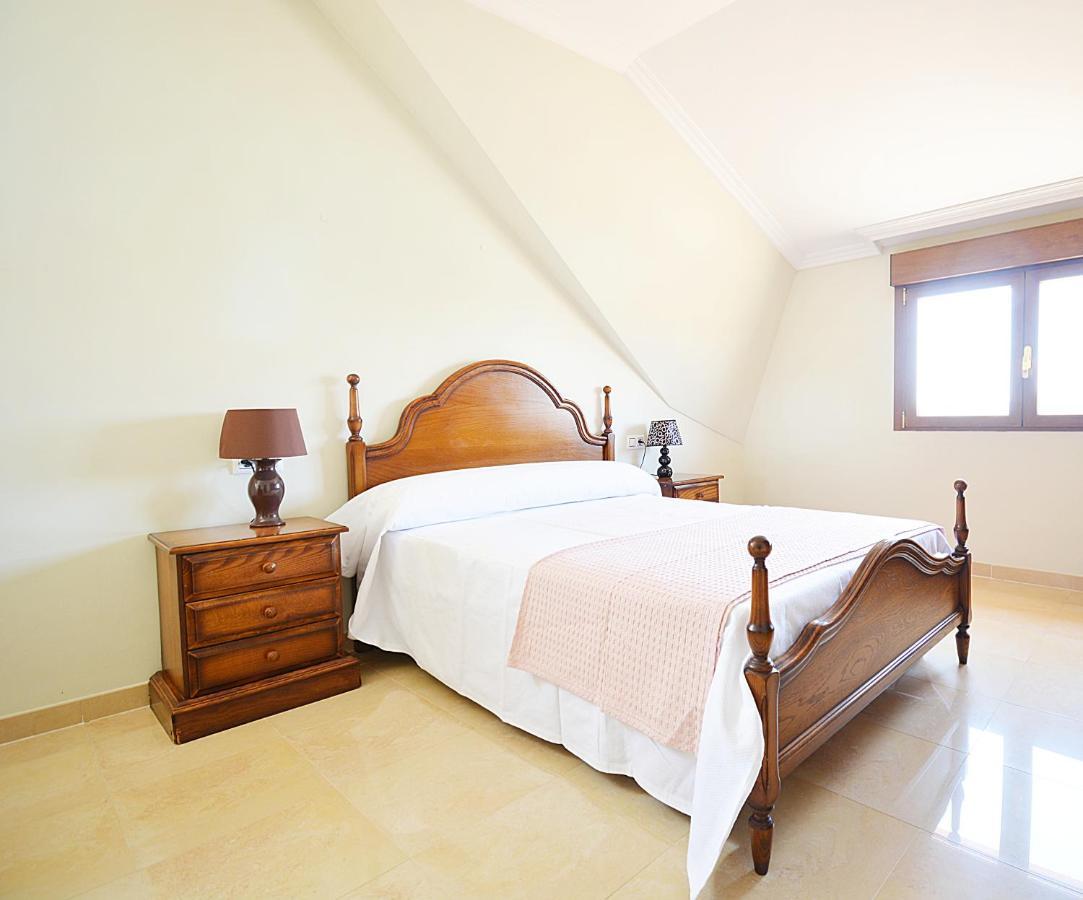 Galihost - Casa Con Precioso Jardin En Vilanova De Arousa Экстерьер фото