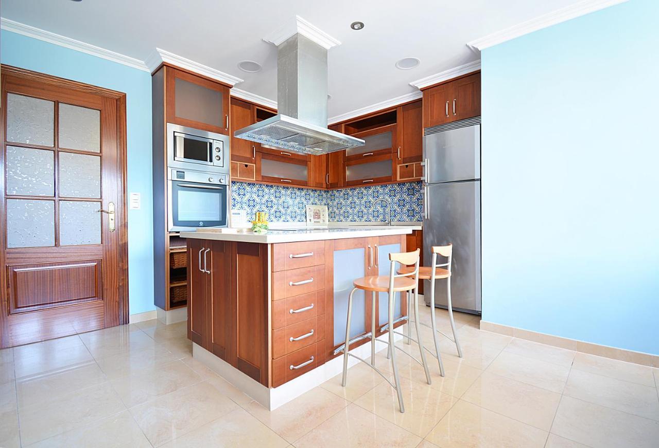 Galihost - Casa Con Precioso Jardin En Vilanova De Arousa Экстерьер фото