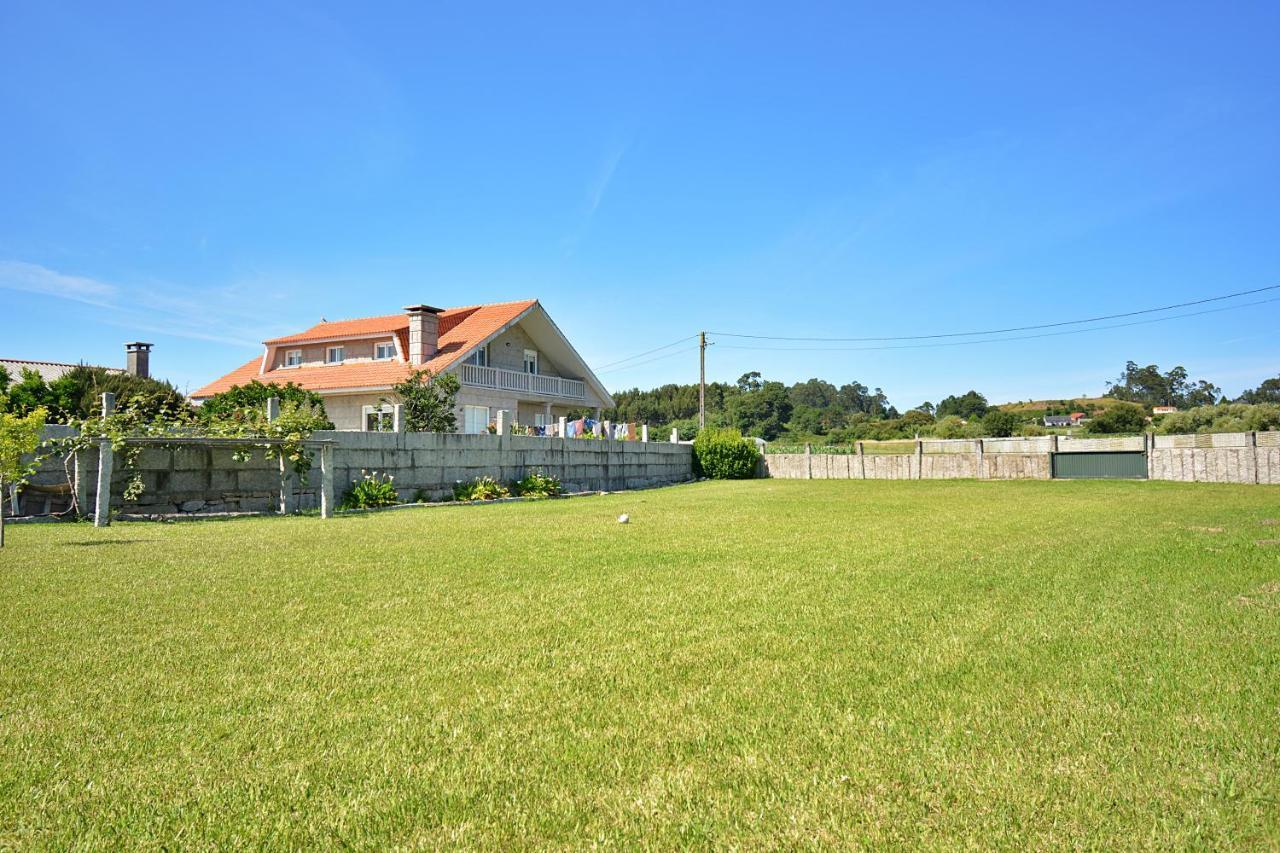 Galihost - Casa Con Precioso Jardin En Vilanova De Arousa Экстерьер фото